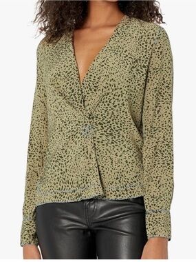 Rag & Bone Cheetah Print Faux Wrap 100% Silk Blouse Size
Large EUC